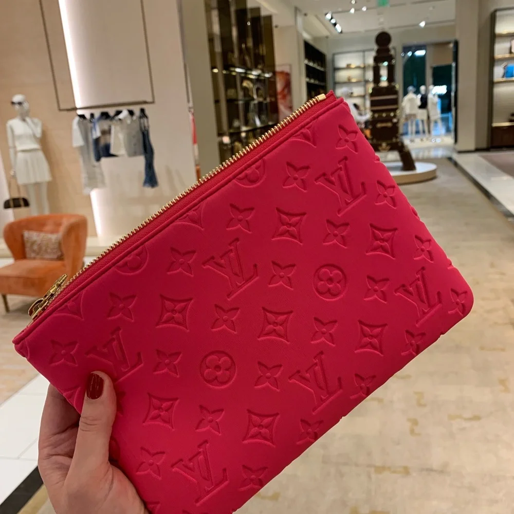 Authentic limited edition Louis Vuitton rare bright pink soft logo pouch .Must! - Picture 11 of 16